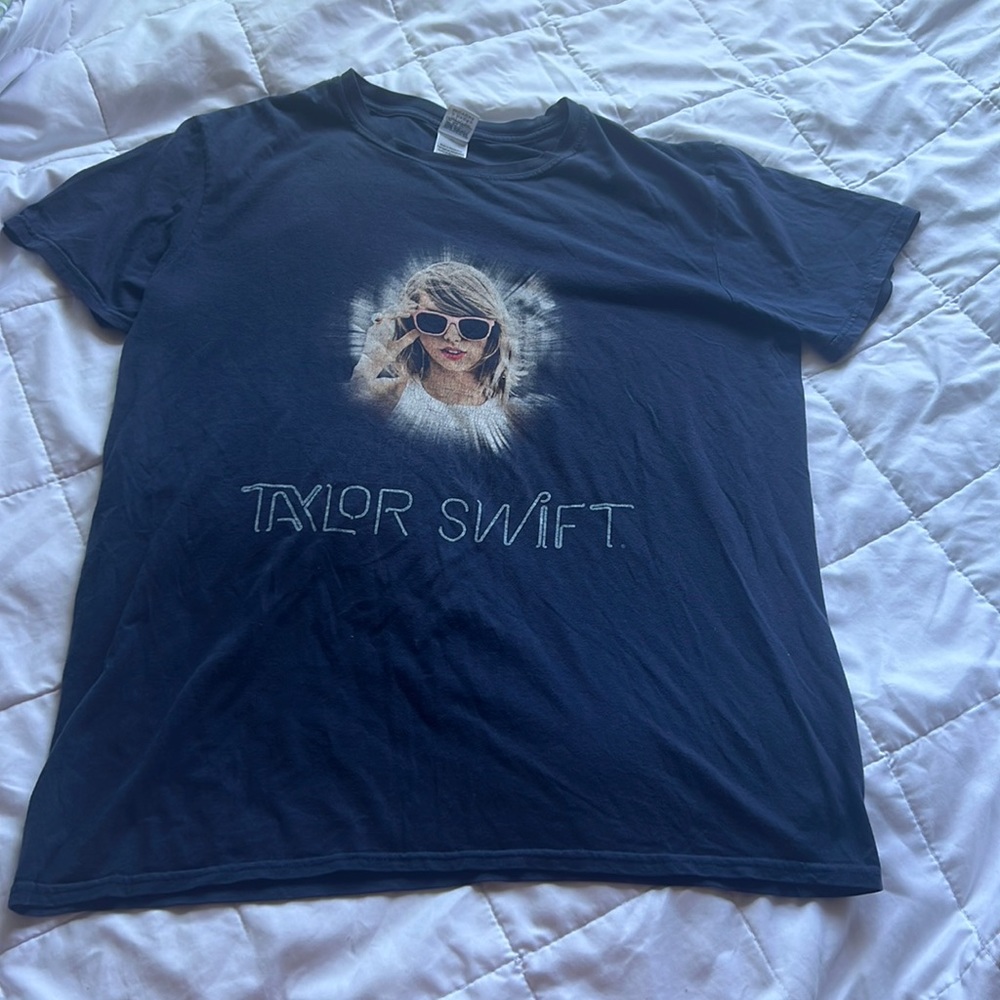 Taylor swift 1989 world tour t shirt